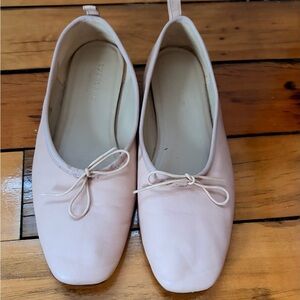 Women's Everlane Ballet Flats in Light Pink - Elegant Bow Detail